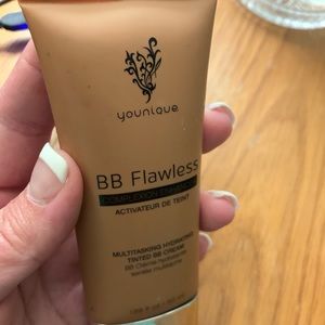 Younique BB Flawless Cream